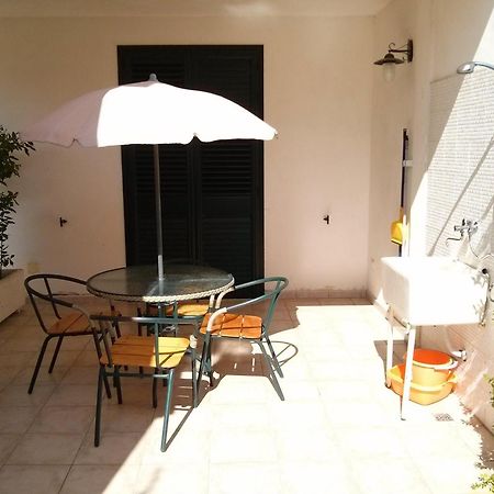 Dimora Liccisa Apartment Torre Lapillo Cameră foto
