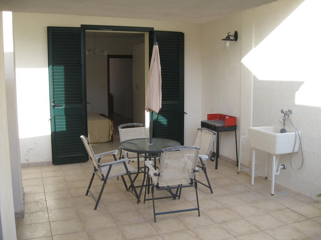 Dimora Liccisa Apartment Torre Lapillo Cameră foto